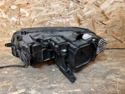 Фара правая Volkswagen Tiguan 2 LED