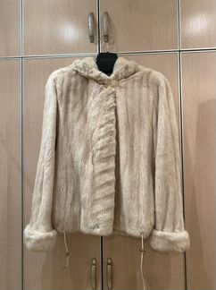 Подушубок из норки с капюшоном