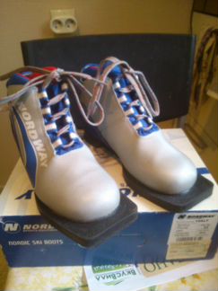 Лыжные ботинки 33р