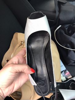 Босоножки Corsocomo кожаные