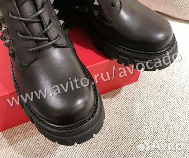 Ботинки женские Valentino