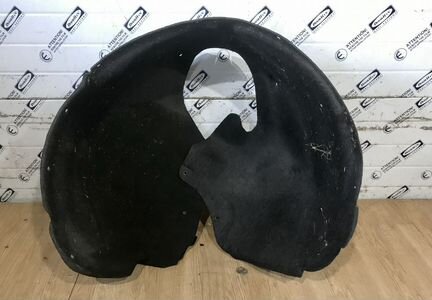 Локер передний левый войлок Volkswagen Touareg GP