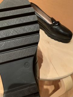 Лоферы женские