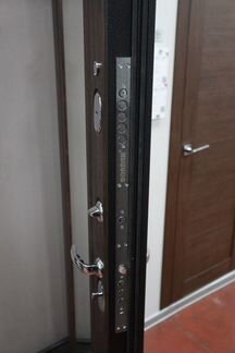 Двери Входные