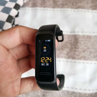 Фитнес браслет Huawei