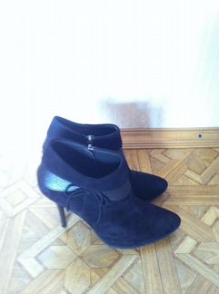 Осенние женские ботильоны фирмы 