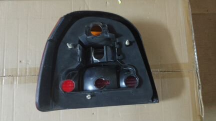 Фонарь задний VW Golf3