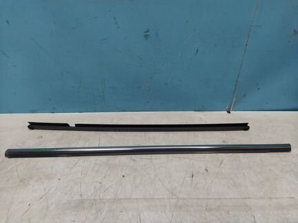 Уплонитель стекла задней левой двери Kia Sportage