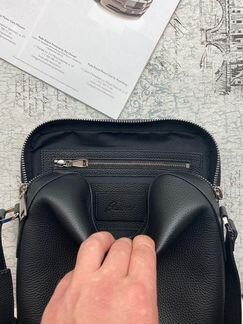 Мессенджер Brioni