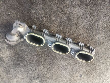 Впускной коллектор Audi левый 3.0Т 06E133109AF