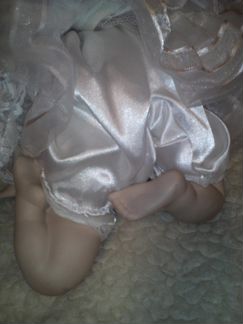 Фарфоровая кукла