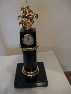 Настольные часы 