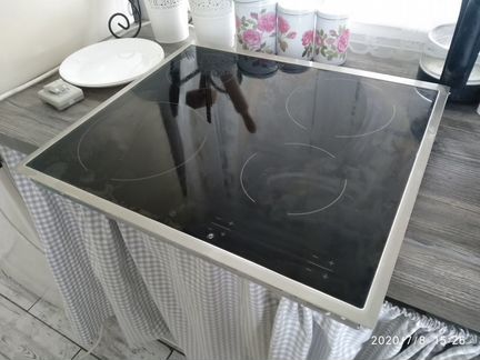 Варочная поверхность Elektrolux