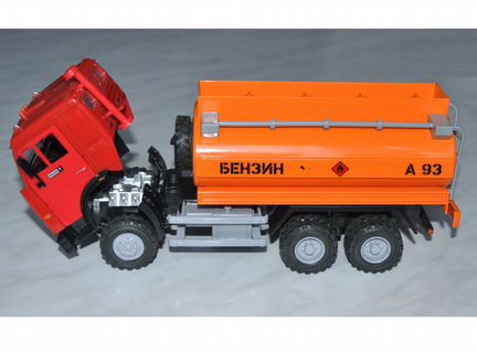 Машинка не металлическая камаз бензовоз 23см