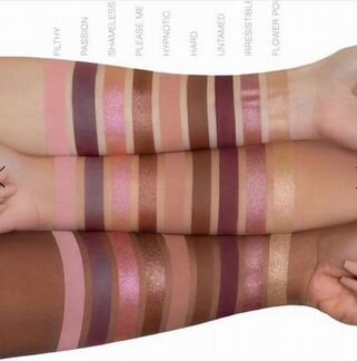 Huda Beauty палетка Naughty