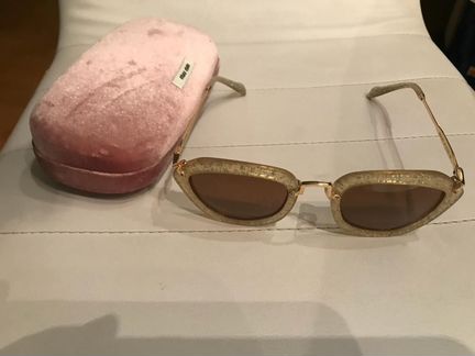 Солнцезащитные очки Miu Miu (оригинал), б/у