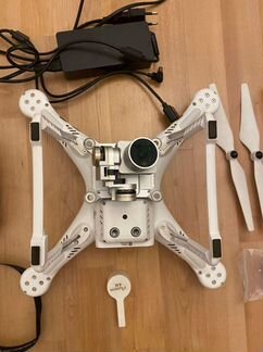Квадрокоптер DJI Phantom 3 pro