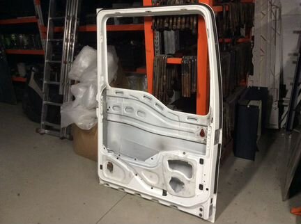 Man TGX Ман Тгх дверь левая