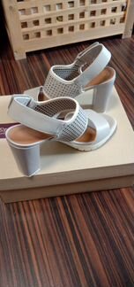 Босоножки Clarks