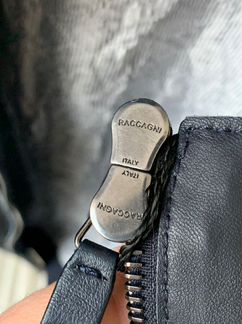 Кожаная куртка Giorgio Armani