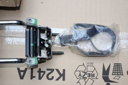 Подголовник сиденья 3 ряда Ford BU5Z96611A08BC