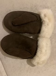 Варежки ugg 4-6лет