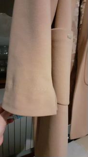 Пальто бежевое