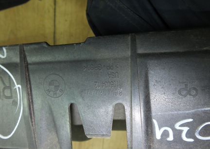 Кронштейн опора порога правый BMW X5 E70