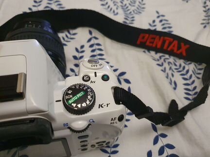 Цифровая зеркалка k-r 18-55 белая