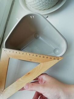 Угловой лоток