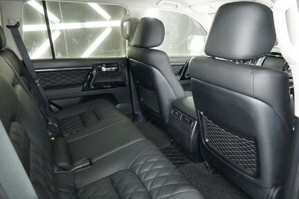 Отделка салона новая Toyota Land Cruiser 200