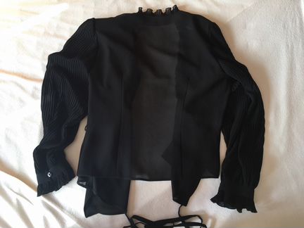 Блузка черная