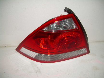 Фонарь задний левый Nissan Almera Classic