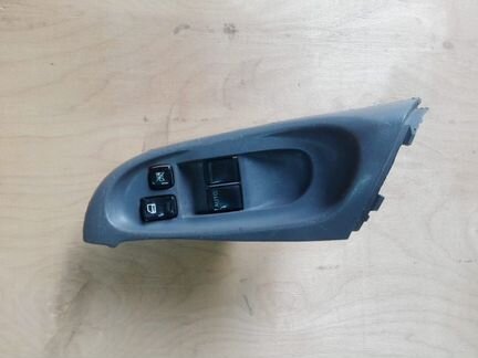 Блок управления стеклоподъёмника Nissan almera N16